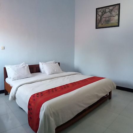 Hotel Ilhami Blitar Εξωτερικό φωτογραφία
