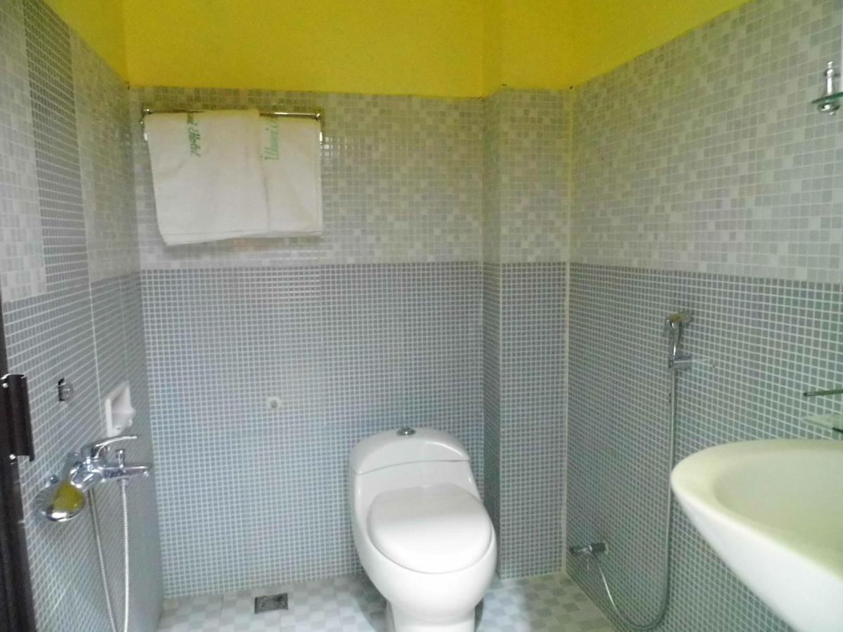 Hotel Ilhami Blitar Εξωτερικό φωτογραφία